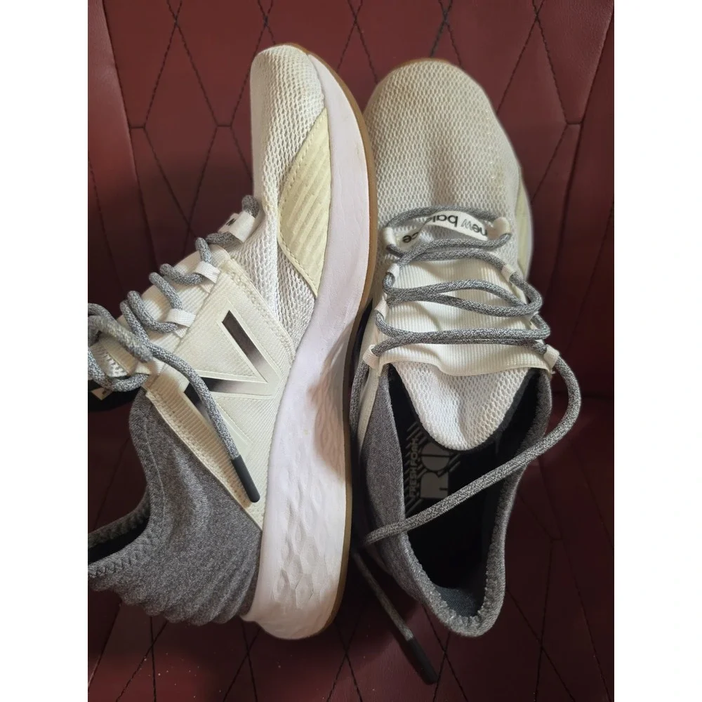 New Balance Fresh Foam Roav Size 8.5